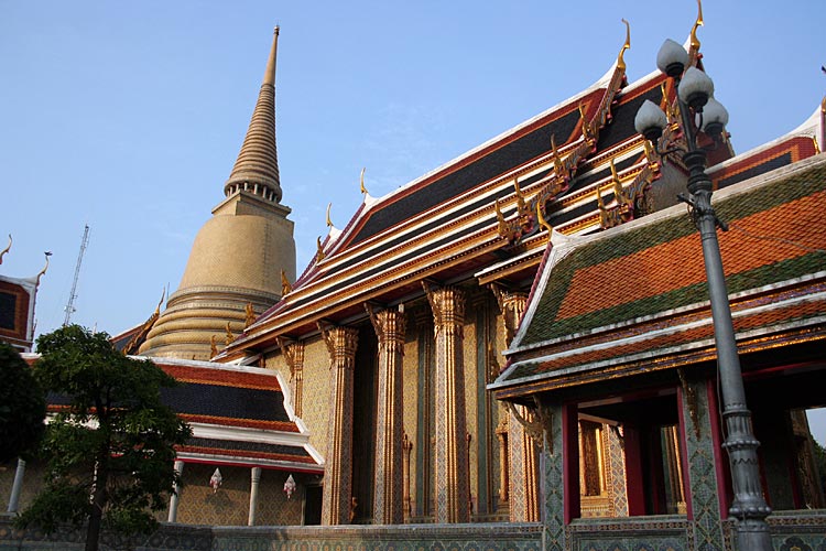Central Chedi with Viharn to the right, Wat Ratchabophit