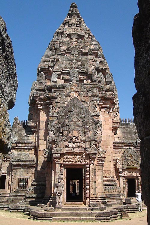 Main tower at Phanom Rung, view of the Southern entrance