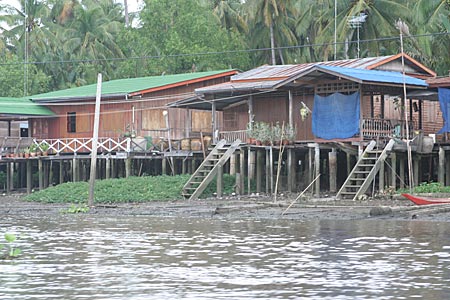 Houses on stilts, along the Maenam Klong, Samut Songkhram