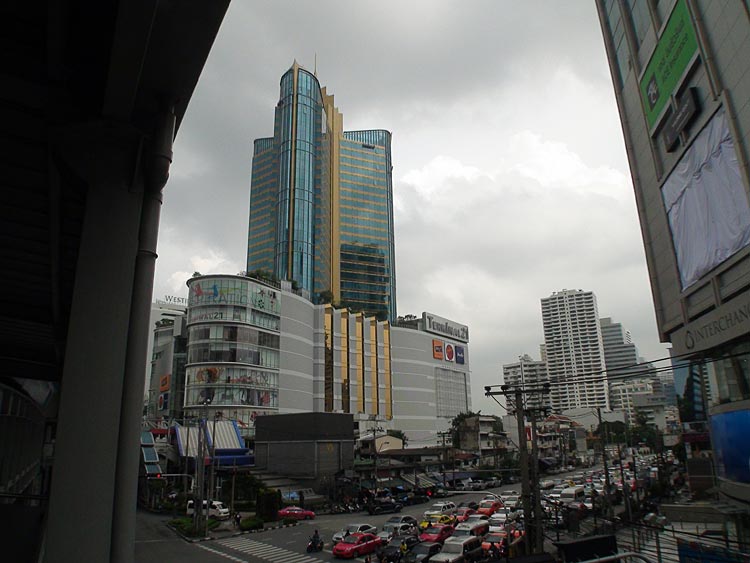 Terminal 21 is located adjacent to the busy Asoke-Sukhumvit intersection