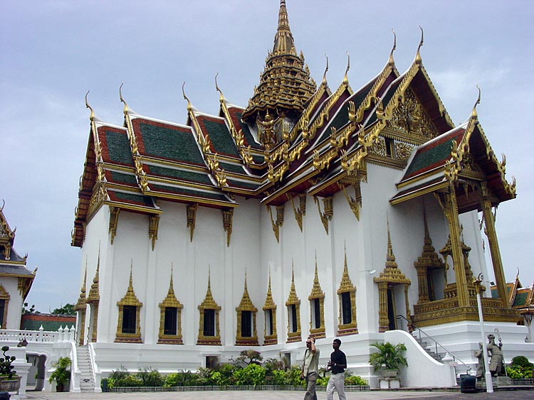 Royal Palace : Phra Thinang Dusit Maha Prasat.