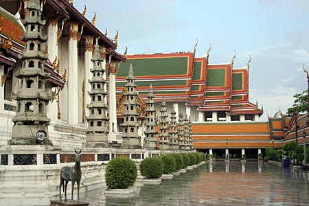 Large courtyart at Wat Suthat, with Chinese-style Pagodas